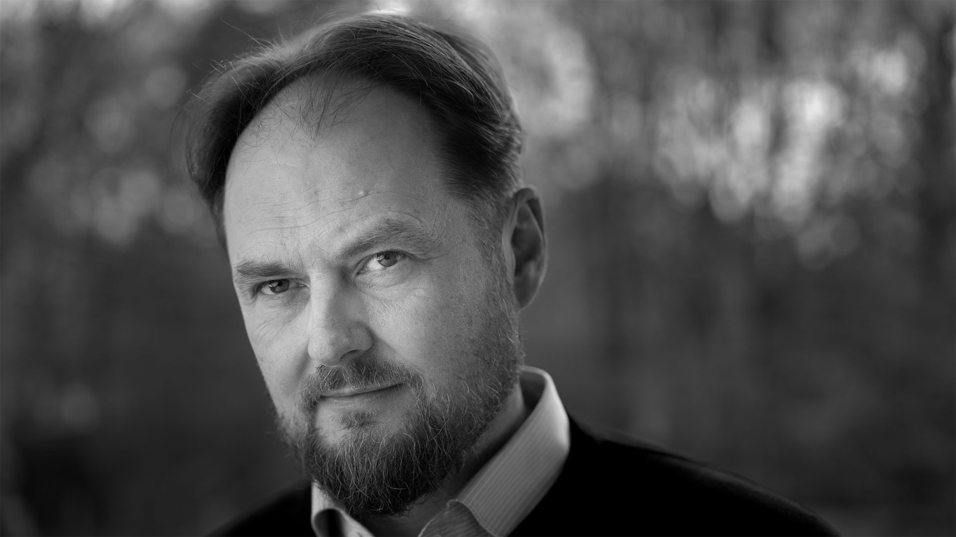 Wystawa fotografii „Światło w przestrzeni cienia” – Tomasz Grzyb